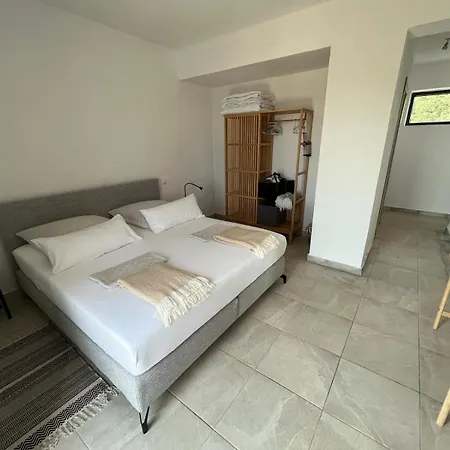 Villa Vio Direkt Am Strand Mit Pool Korfu